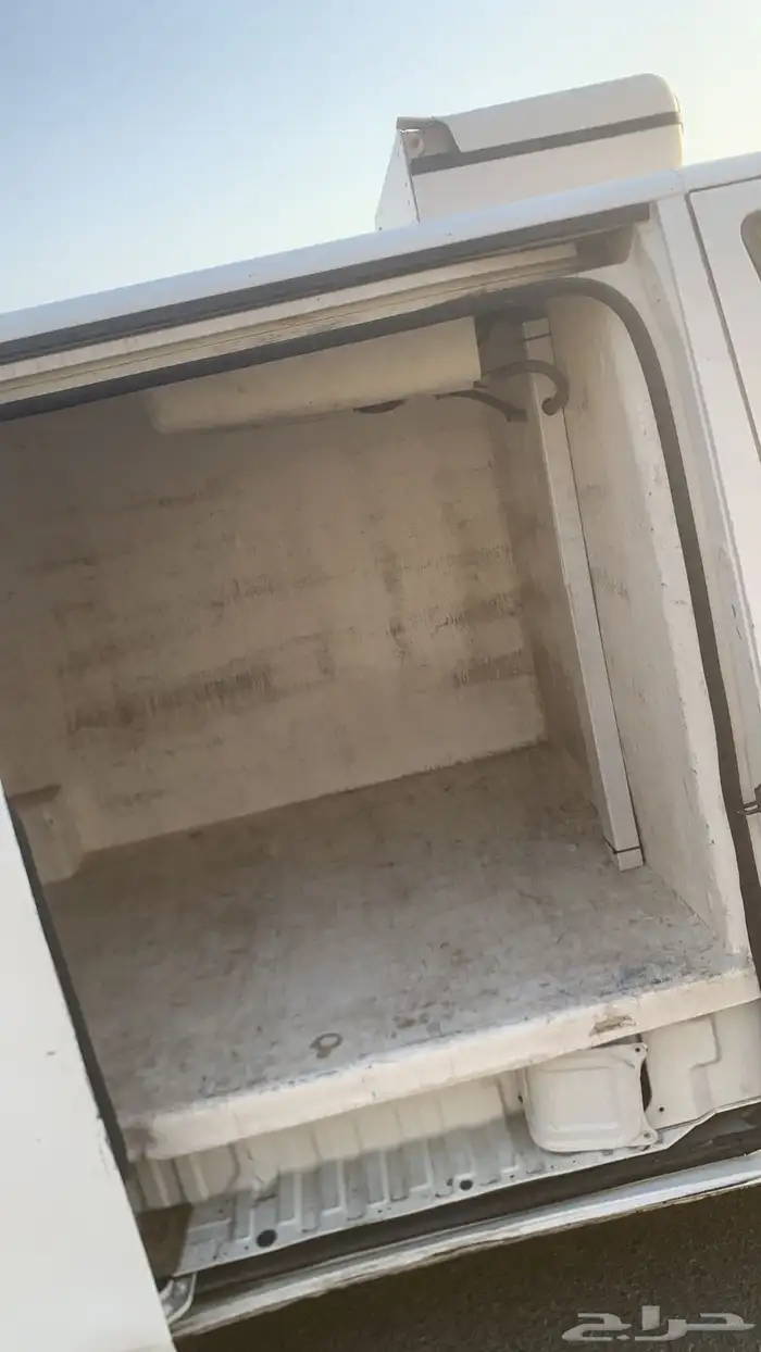 نيسان اورفان 2019 ثلاجة للبيع 3