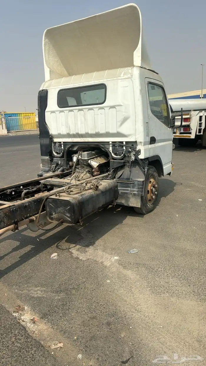 متسوبيشي كانتر 2016 نظيف جدا 3