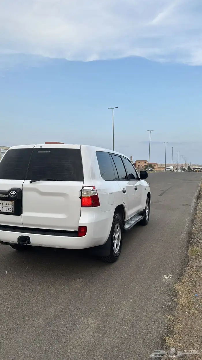 تايوتا لاند G 8