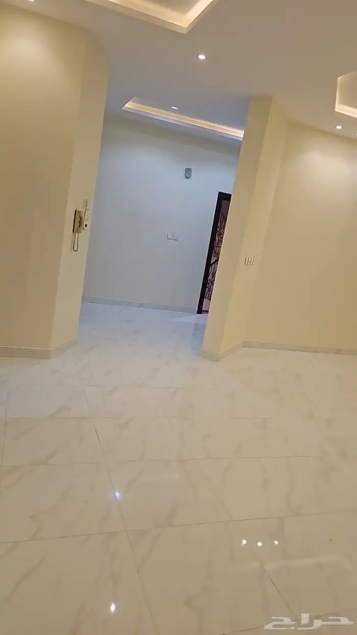 شقة جديد اربع غرف ومدخلين (شهري) مخطط الرياض 7