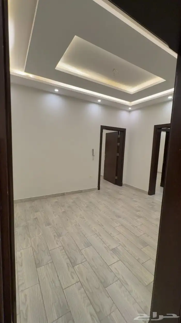 شقة فاخرة للإيجار بحي الواحة 5