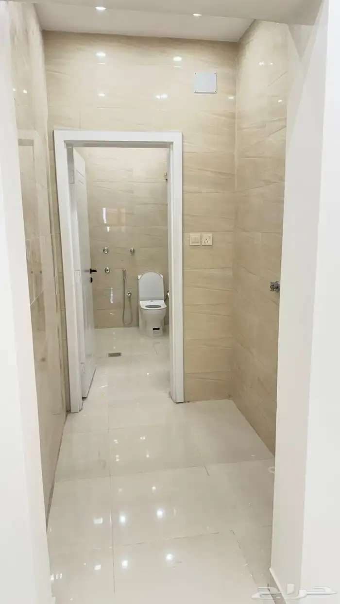 شقة في حي الشرق دور ارضي للعرسان جديده 2