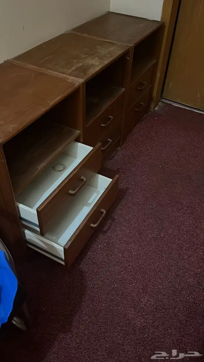 ثلاجة وكنب وكراسي وادوات مطبخ ومكاوية 7