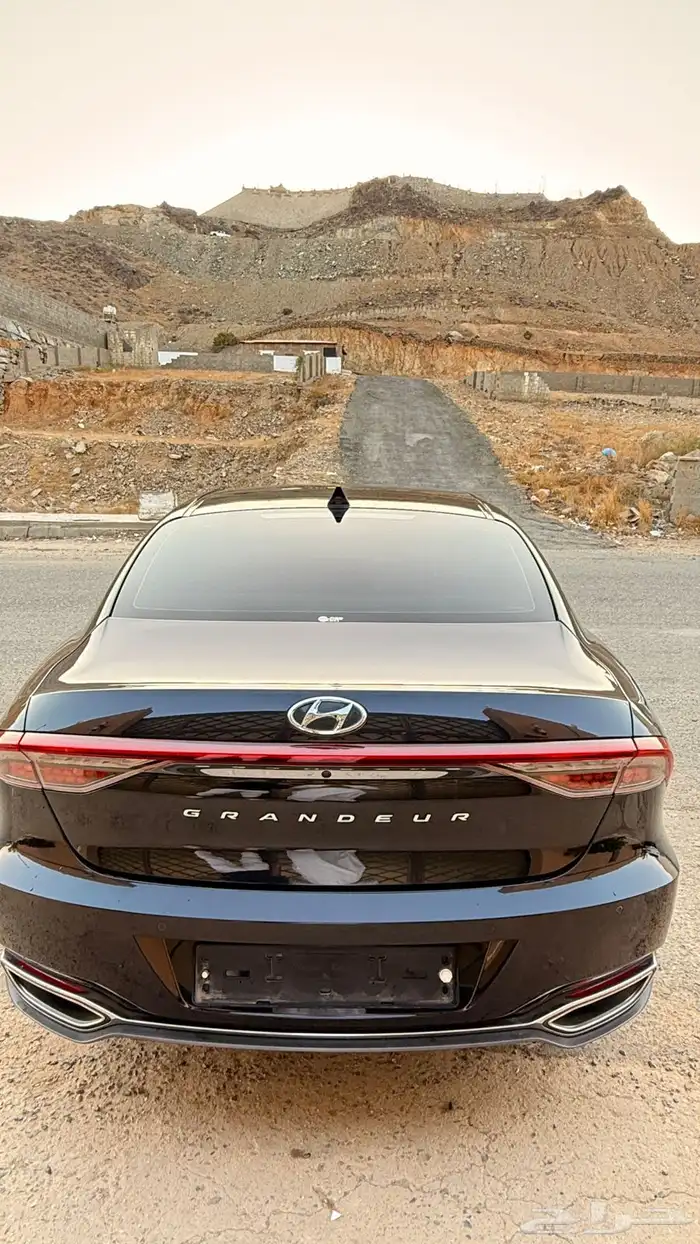 هيونداي ازيرا 2020 ( بنزين) فل كامل 3