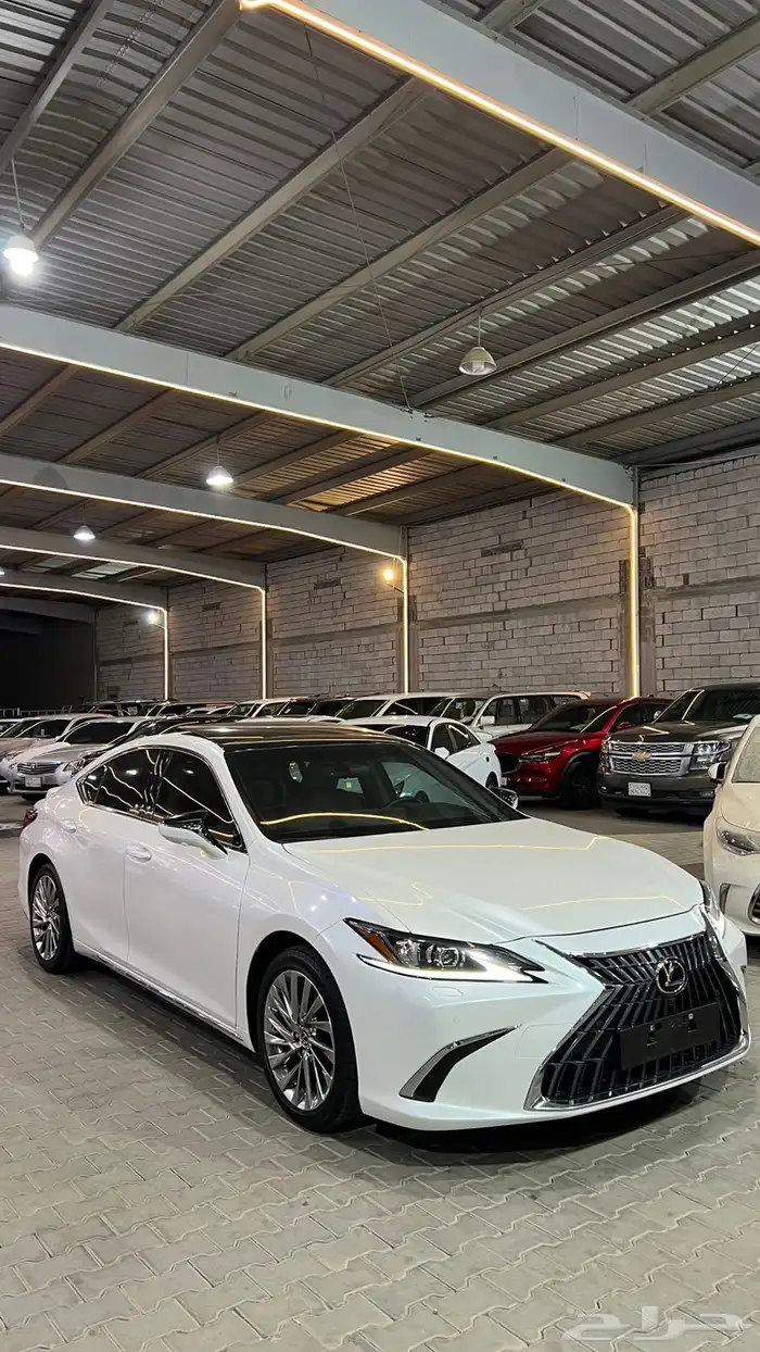 لكزس 2023 350cc ممشي قليل 1