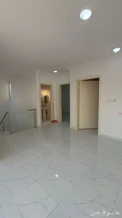 فيلا للايجار في لبن الشرقي index