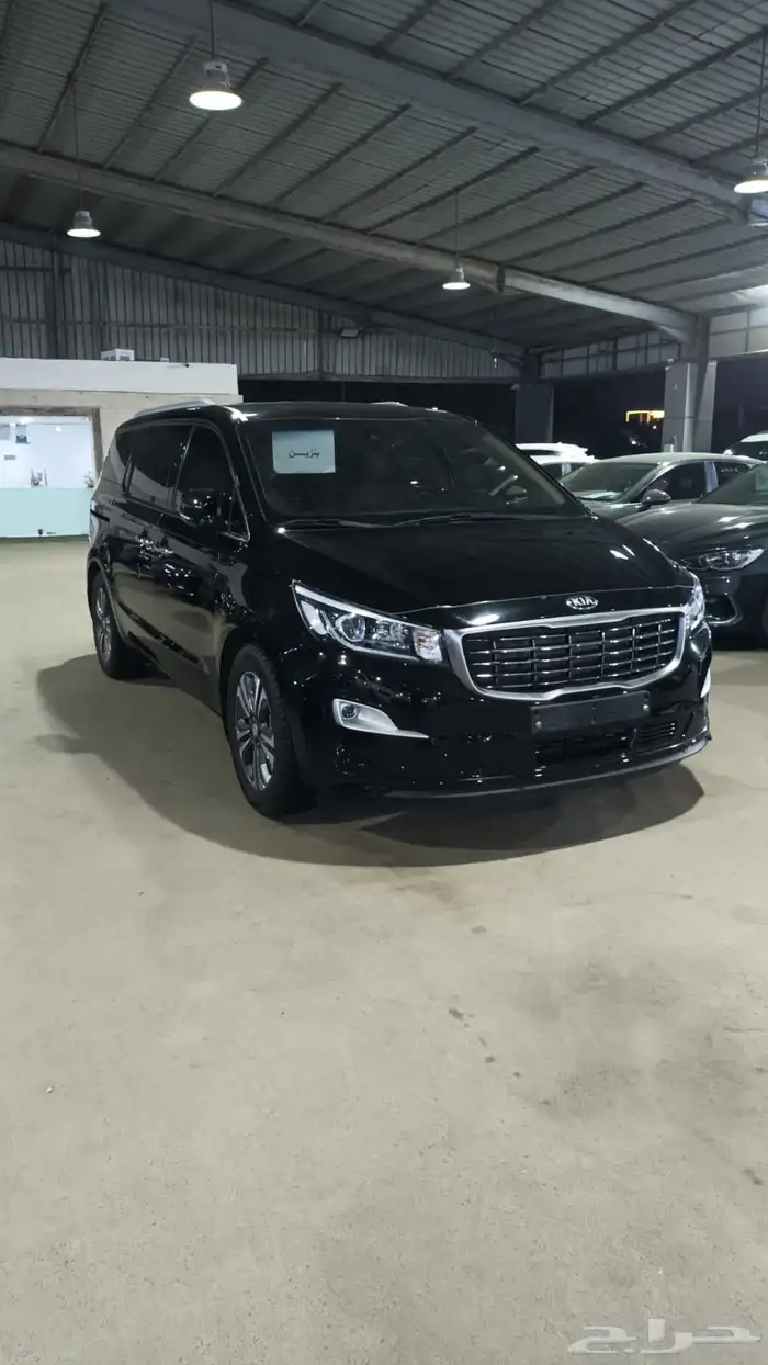 كيا كارنيفال اسود 2020 بنزين بطاقة جمركية وارد كوريا 1
