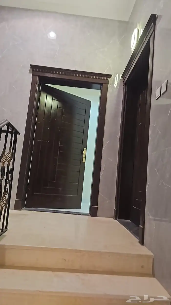 شقة جديد اربع غرف ومدخلين (شهري) مخطط الرياض 2