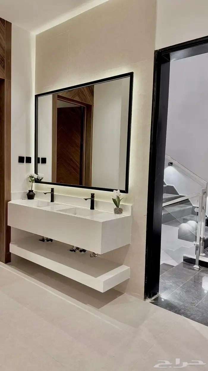 شقه علويه للبيع ب550 الف حي غرناطه المزاحمية 3