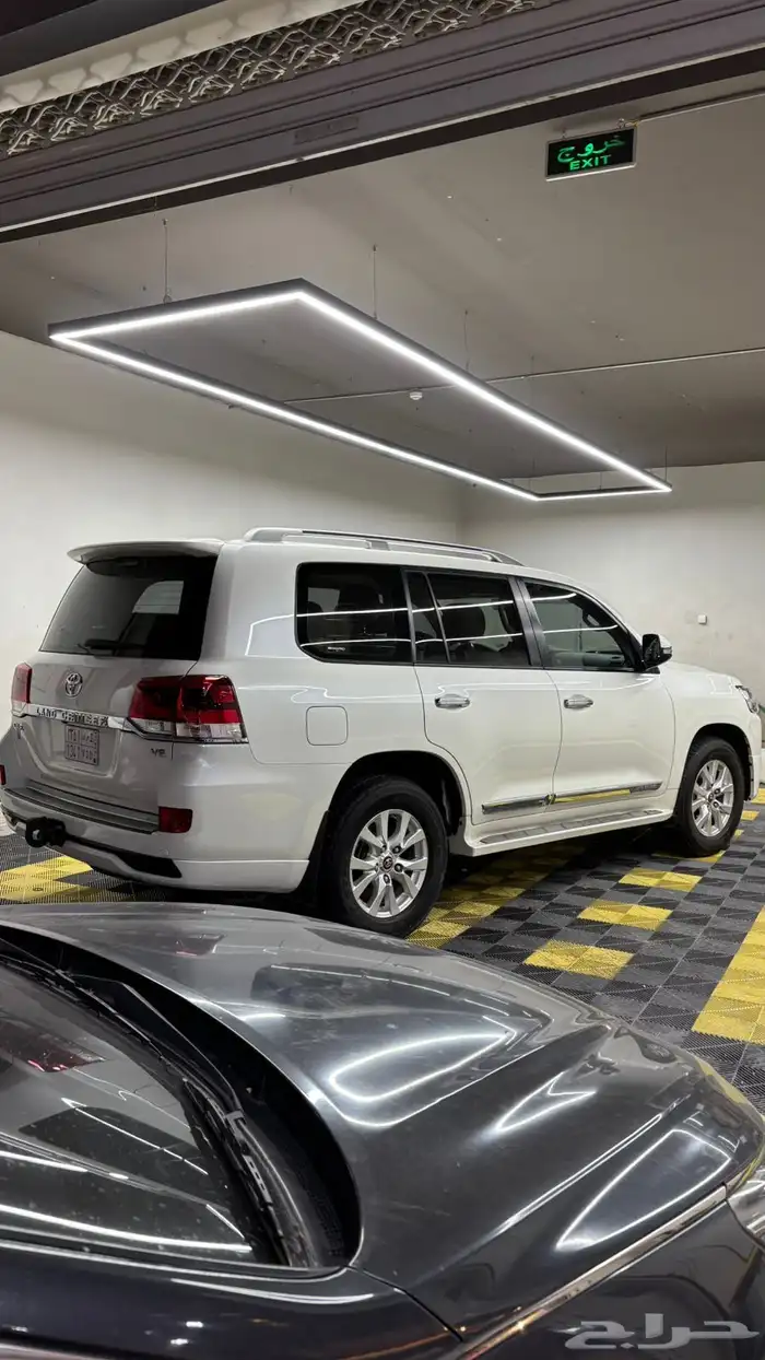 لاندكروزر 2018 GXR 0