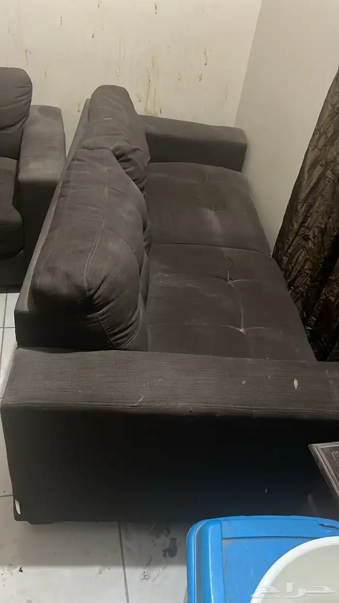 ثلاجة وكنب وكراسي وادوات مطبخ ومكاوية 1