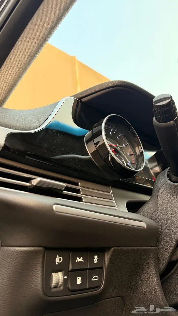 هيونداي ازيرا 2021 ( بنزين ) بحالة الوكالة 8