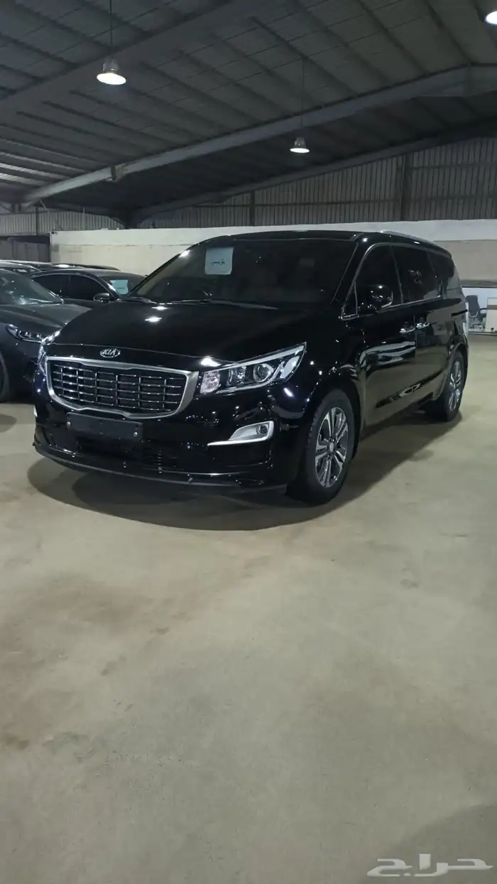 كيا كارنيفال اسود 2020 بنزين بطاقة جمركية وارد كوريا 3