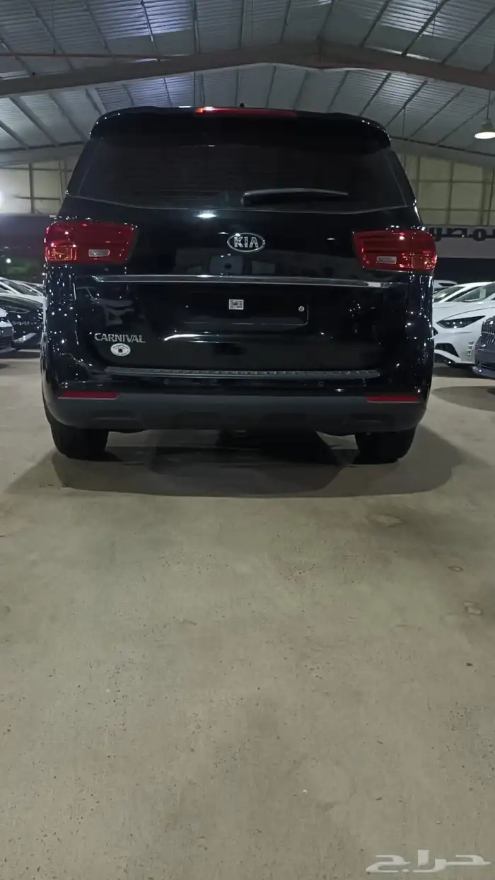 كيا كارنيفال اسود 2020 بنزين بطاقة جمركية وارد كوريا 6