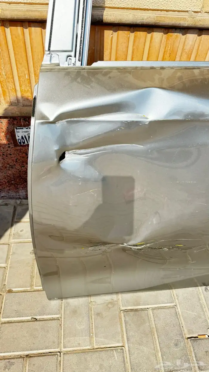 باب لكزس اي اس 350 موديل 2025 2