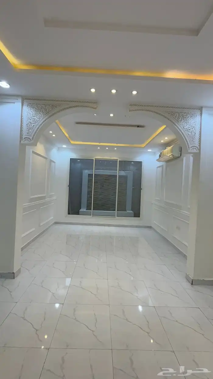 فيلا للايجار في لبن الشرقي 5