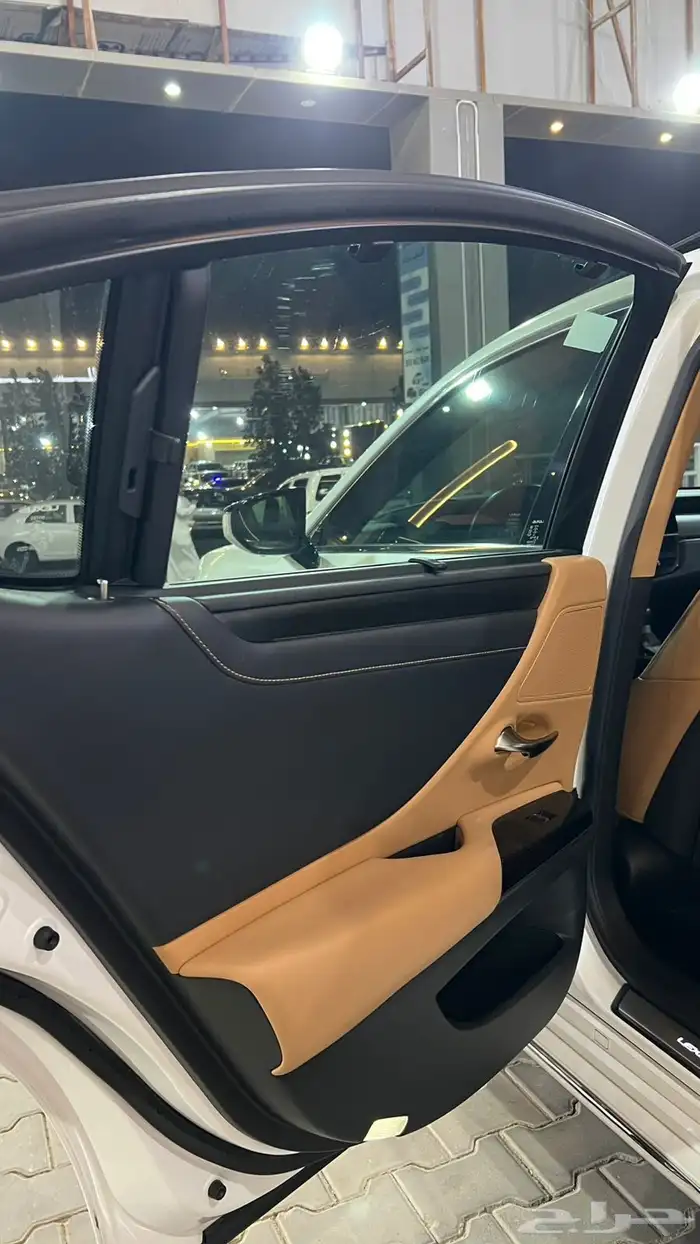 لكزس 2023 350cc ممشي قليل 15