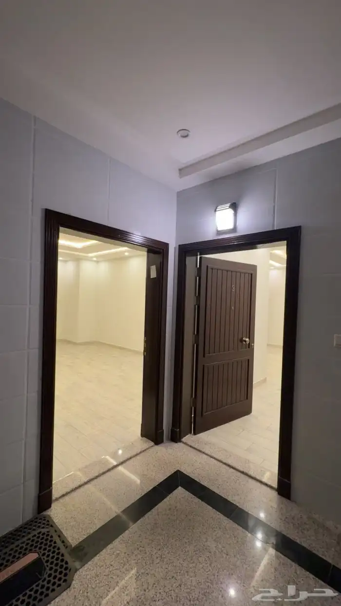 شقة فاخرة للإيجار بحي الواحة 6