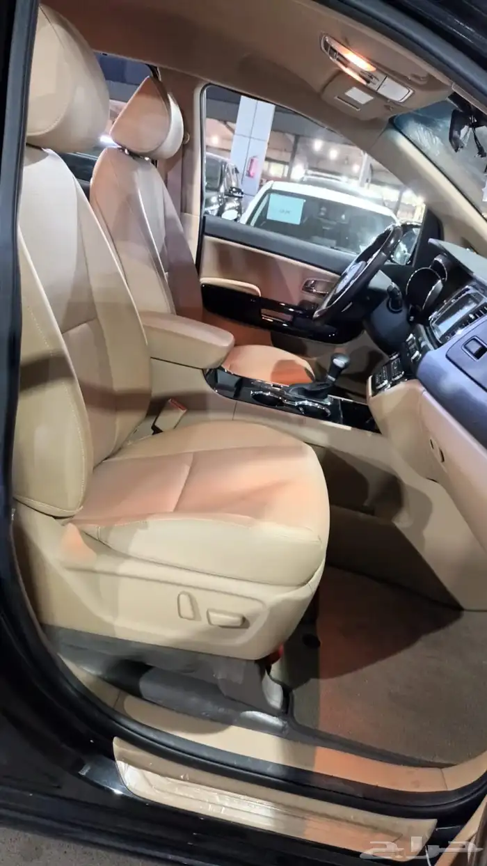 كيا كارنيفال اسود 2020 بنزين بطاقة جمركية وارد كوريا 9