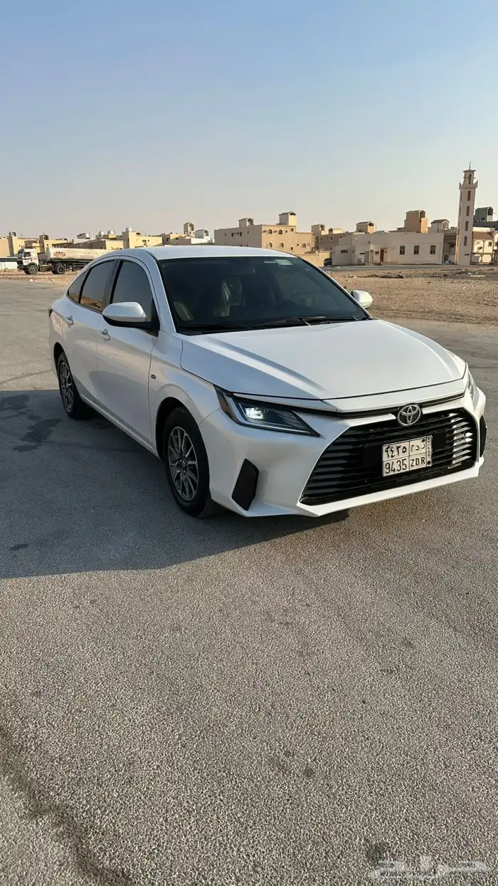 للبيع يارس 2023 2