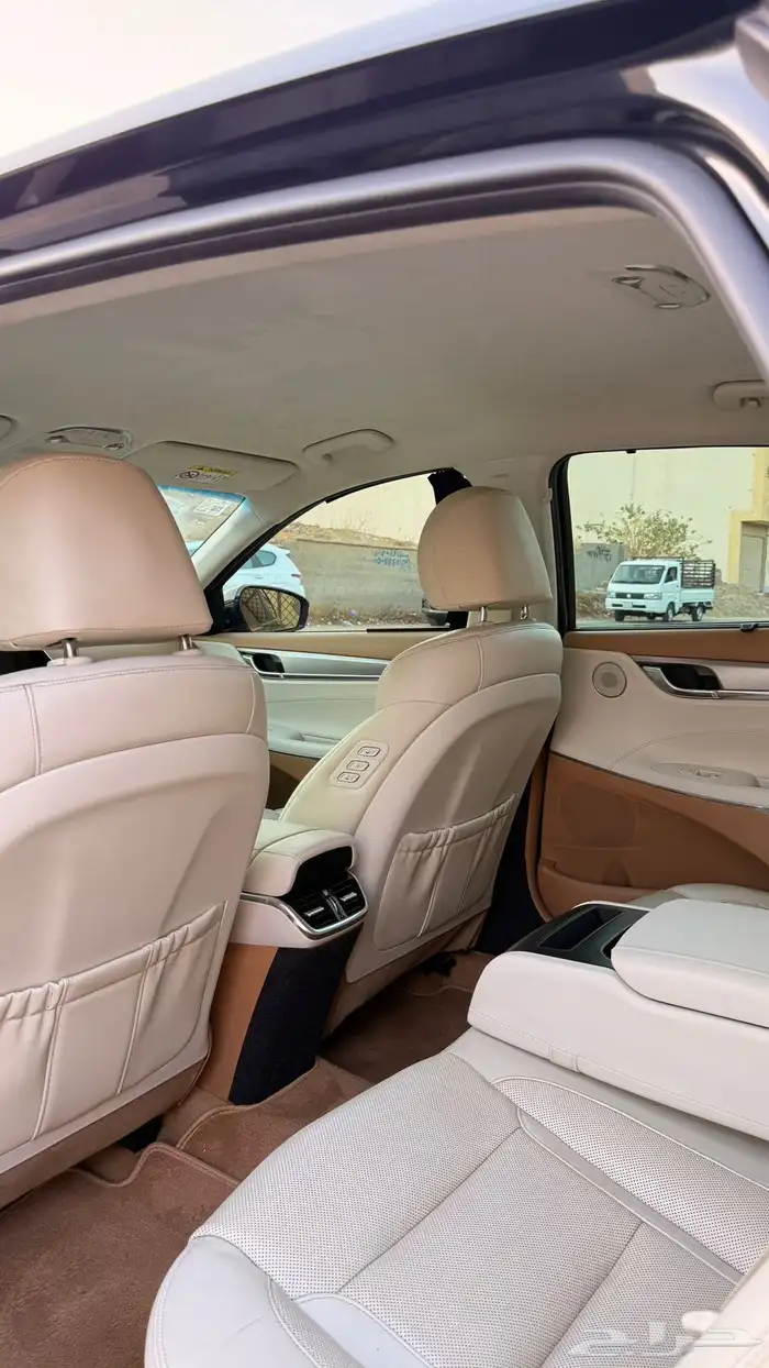 هيونداي ازيرا 2020 ( بنزين) فل كامل 13