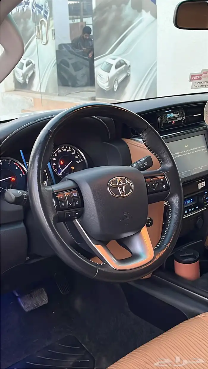 فورتشنر 2023بانزين 6سلندر دبل عداد145ألف خالي من الرشات 10