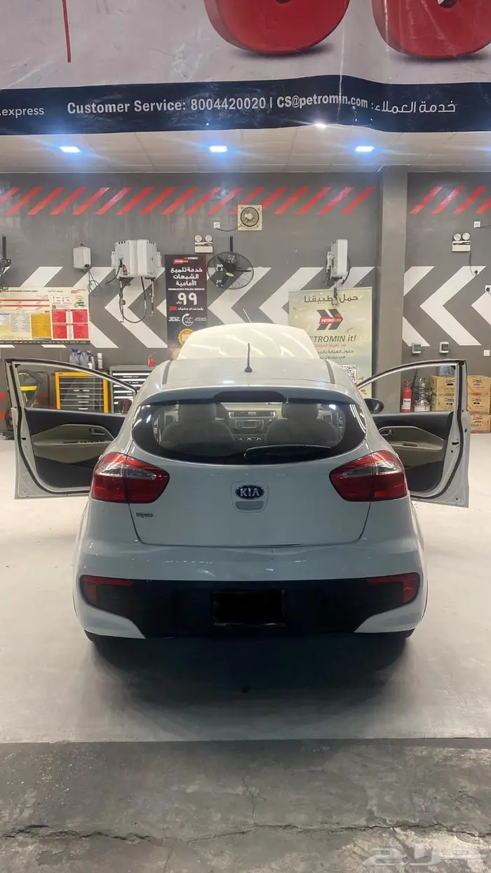 كيا ريو هاتشباك باك 2015 1