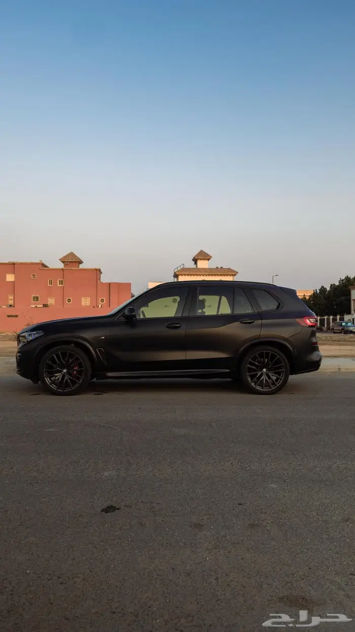 بي ام دبليو x5 Special Black Vermilion Red Edition 6