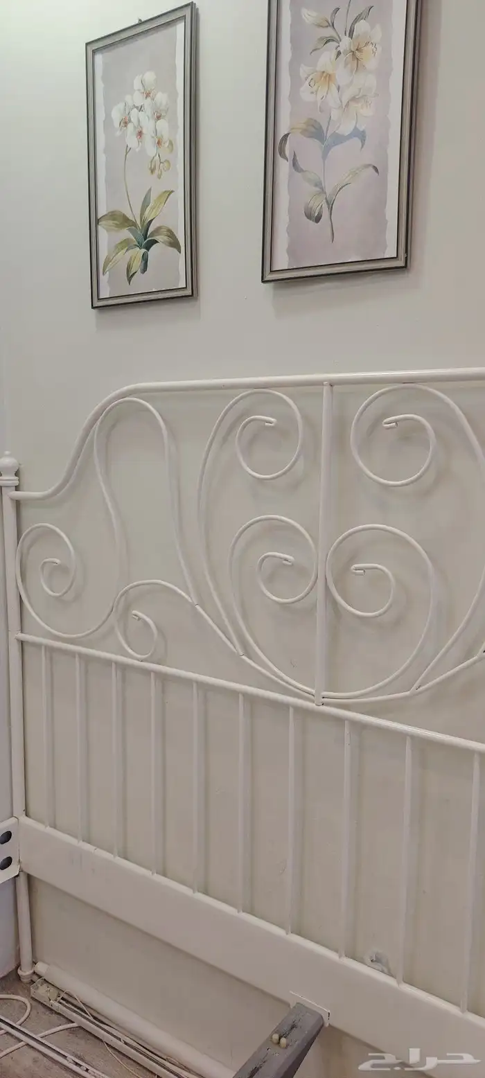 سرير ايكيا ابيض حديد تم تخفيض السعر 1