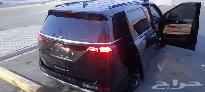 كيا كارنيفال 2023 ديزل 3