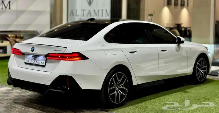 BMW 520i M-Kit 2024 - للبيع تمويل او كاش 5