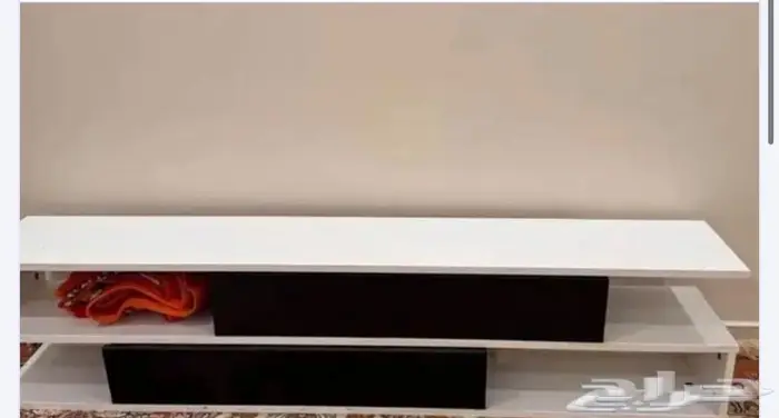 طاولة تلفزيون مع رف علوي 0