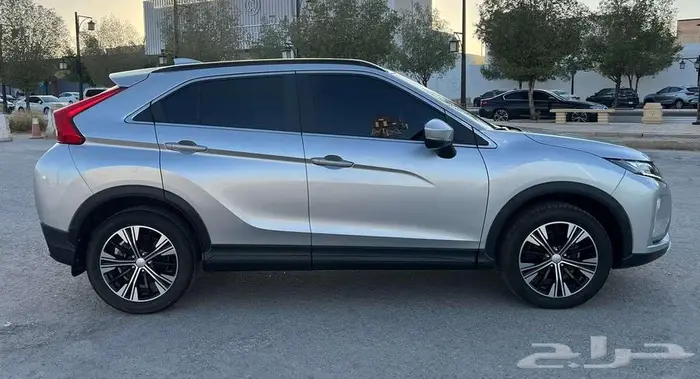 للبيع متسوبيشي اكليبس كروس 1