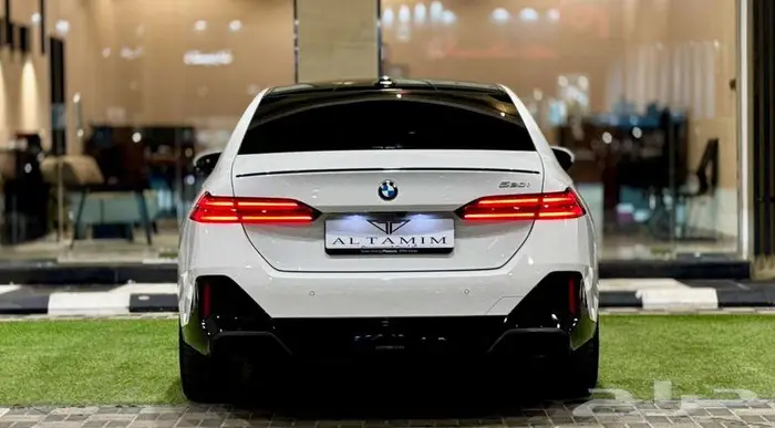 BMW 520i M-Kit 2024 - للبيع تمويل او كاش 3