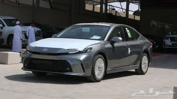 كامري استاندر E 2025 موجود ابيض اسود 2