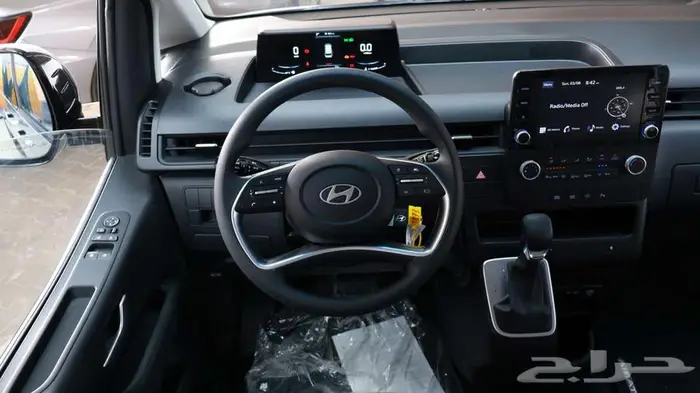 ستاريا بنزين 9 راكب 2026 8