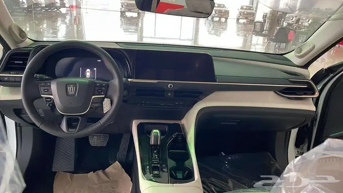 وارد اليحيى كراون بريميوم 2.5 لتر هجين فل رادار جلد 2026 8