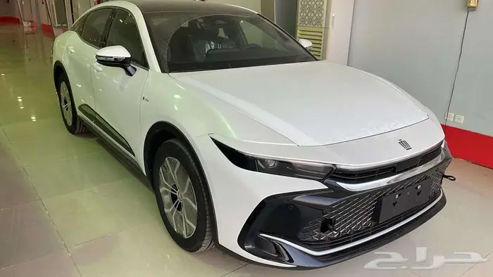 وارد اليحيى كراون برستيج 2.5 لتر هجين رادار جلد اسود 2026 1