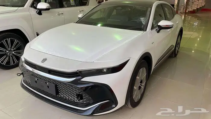 وارد اليحيى كراون برستيج 2.5 لتر هجين رادار جلد اسود 2026 2