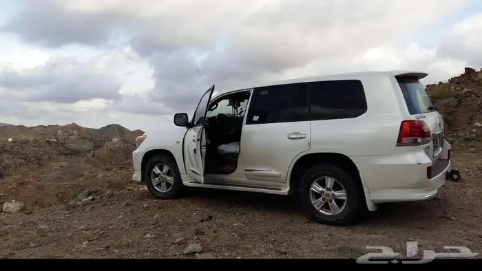 جيب لندكروز2010 0