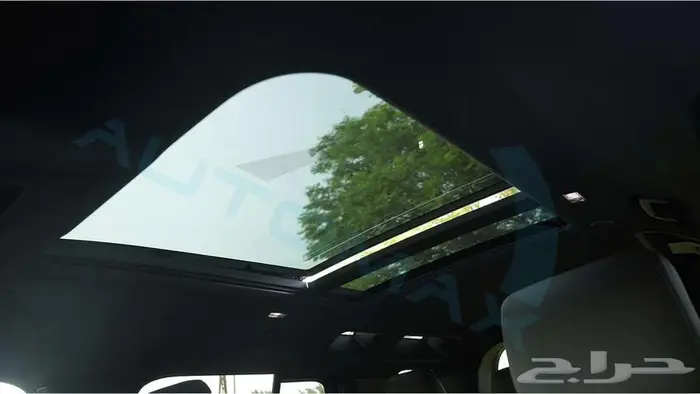 2025 Land Rover Defender 110 X-Dynamic SE P400e مع ضمان 15