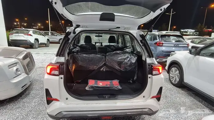 تويوتا فيلوز 2025 GLX سعودي 3