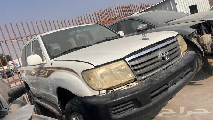 جيب لاند كلوزر 2006 قطع غيار تشليح 2