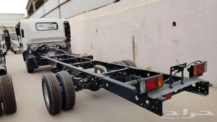 ايسوزو دينا 6 طن شاص 6.10 متر طويل موديل 2025 4