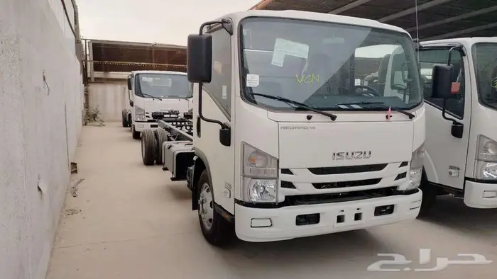 ايسوزو دينا 6 طن شاص 6.10 متر طويل موديل 2025 1