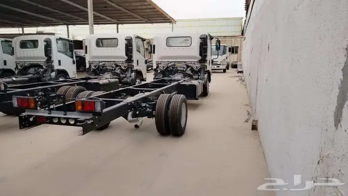 ايسوزو دينا 6 طن شاص 6.10 متر طويل موديل 2025 3