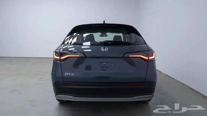 هوندا zr-v ستاندر LX موديل2024 4