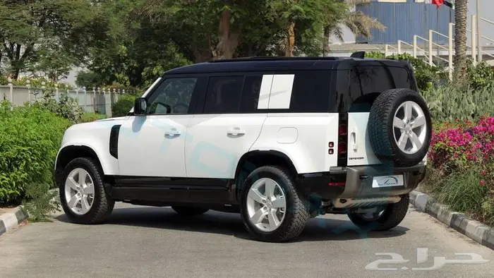 2025 Land Rover Defender 110 X-Dynamic SE P400e مع ضمان 5