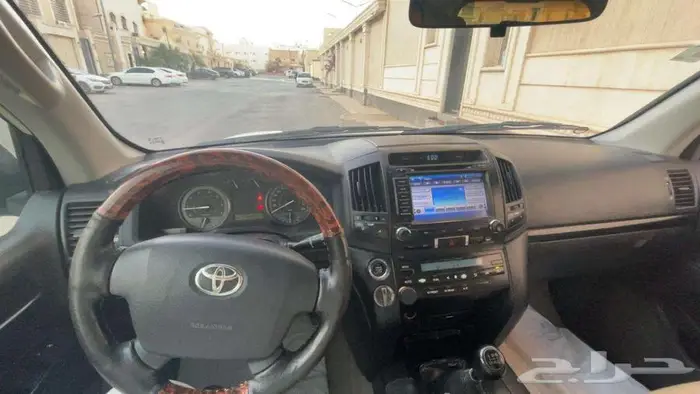 جيب لاندكروزر GXR ممشى قليل وبدي نظيف 7