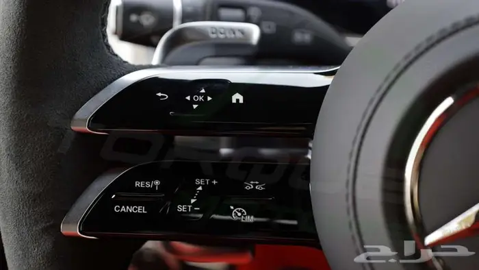 2025 مرسيدس جي كلاس AMG V8 4.0L G 63 اصفار مع ضمان 9